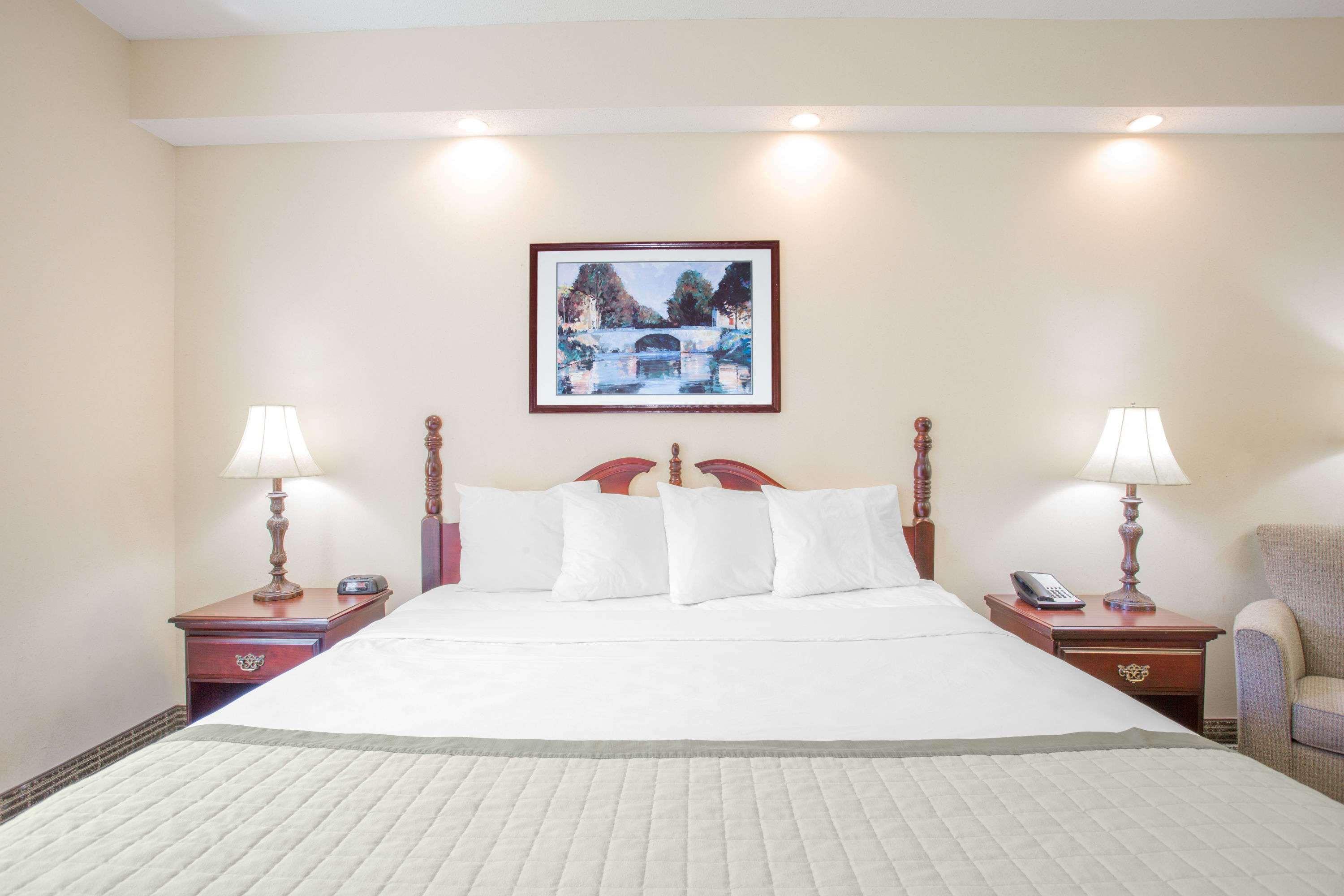 Comfort Inn Martinsville Buitenkant foto